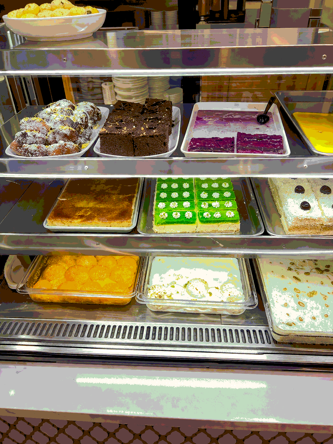 Dessert display